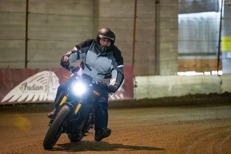 Illustration for article titled What I Learned Riding a 1200cc Motorbike With No Front Brake on a Dirt Track